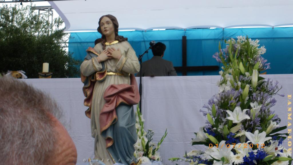 NICE CIMIEZ 2012 07 01 CINQUANTENAIRE DE NOTRE EXODE vierge de santa cruz.JPG